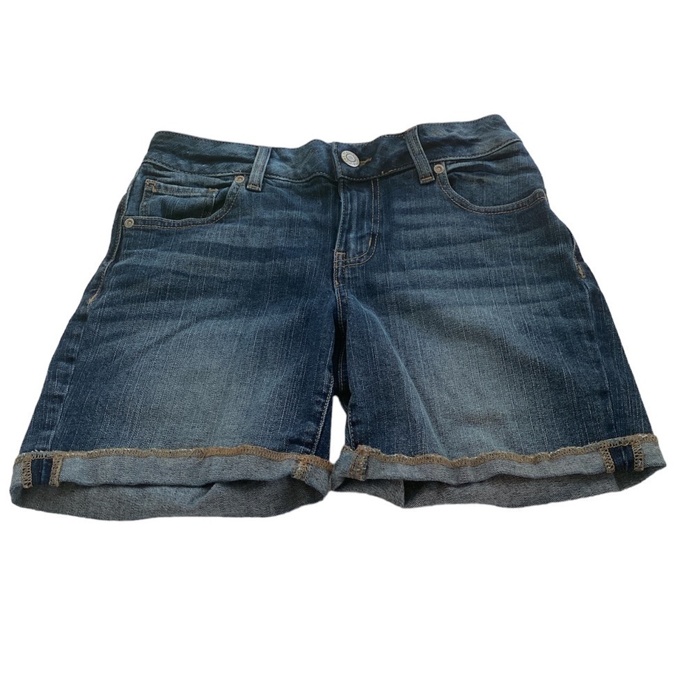Maurice’s jean shorts unfinished rolled hem button/zip closure Size 2